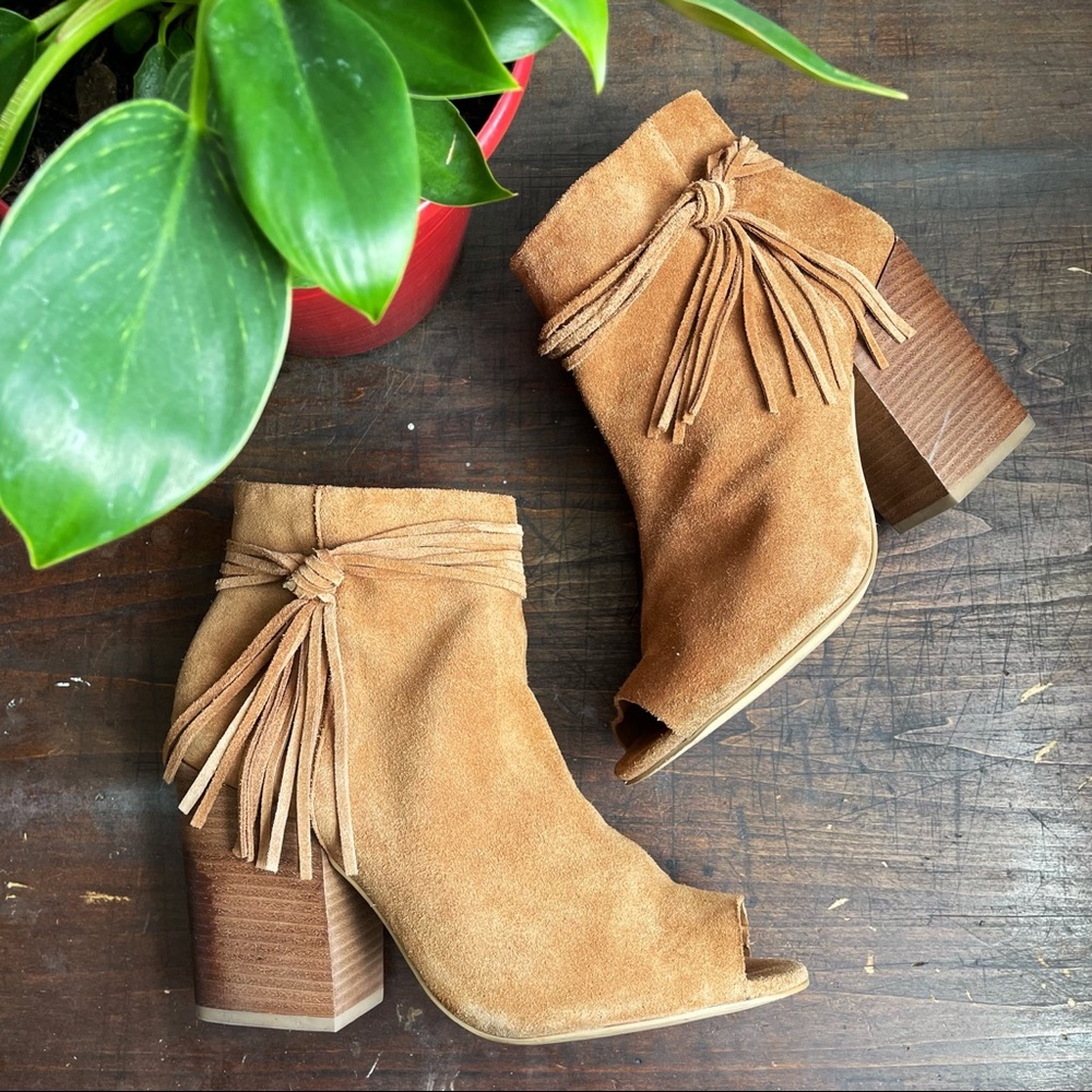 Steve Madden BAINE BOOTIE size 10 m